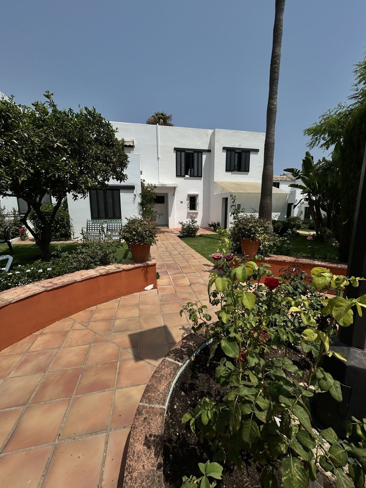 Townhouse in San Pedro de Alcántara — photo 1 of 10