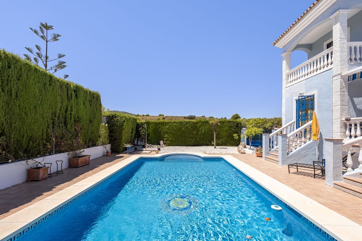 Detached Villa in Coín — photo 5 of 10