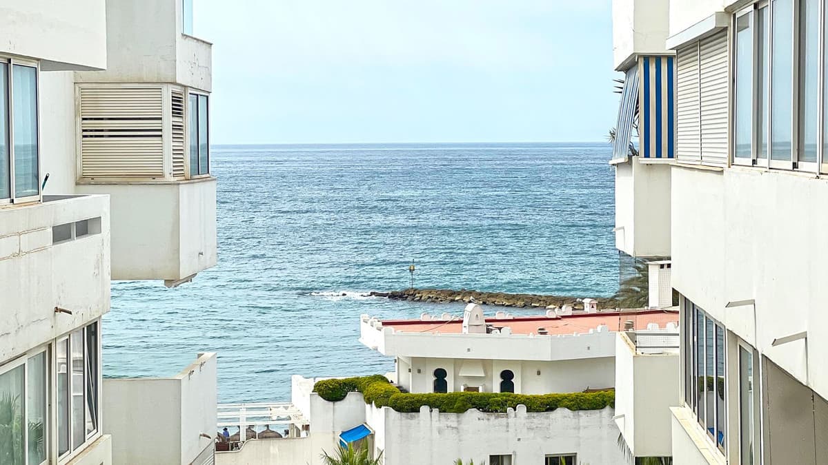 Middle Floor Apartment in Marbella — photo 5 of 10