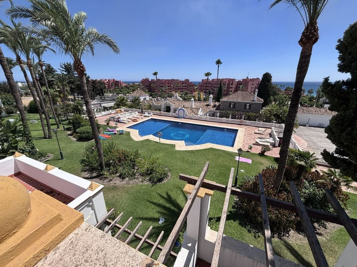 Townhouse in Estepona — photo 5 of 10