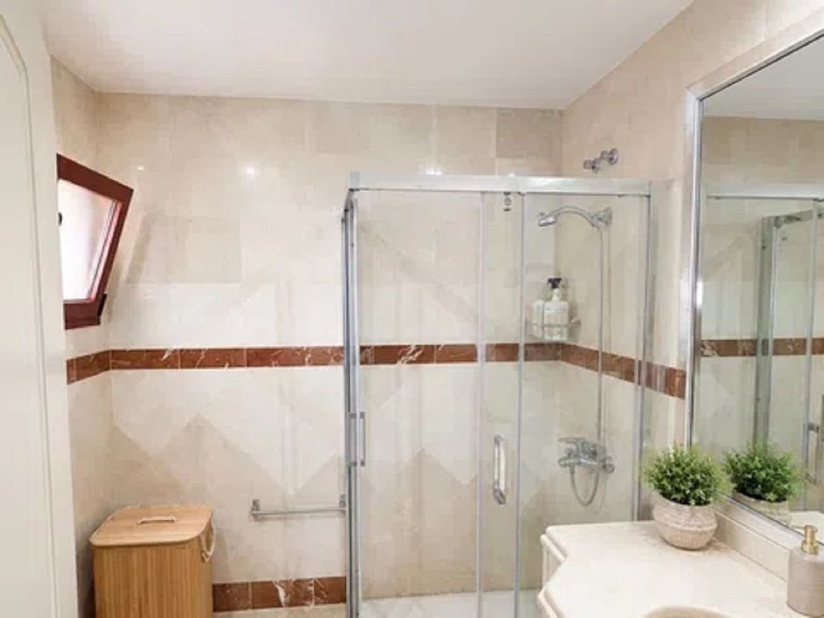 Middle Floor Apartment in Marbella — photo 7 of 10