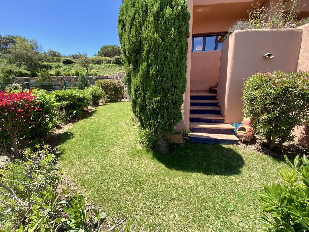 Ground Floor Apartment in Elviria — photo 2 of 10