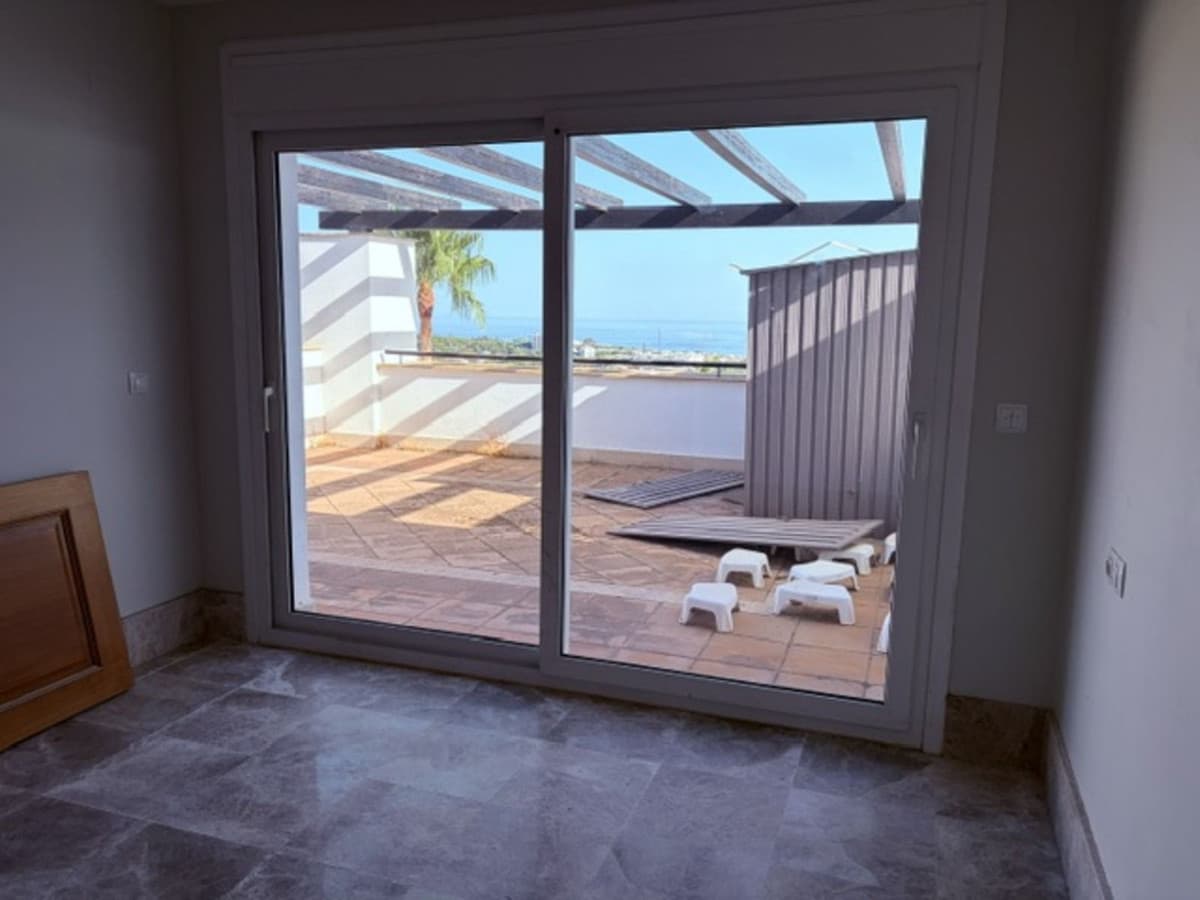 Duplex in Santa Clara — photo 10 of 10