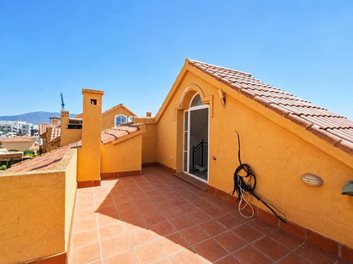 Detached Villa in Riviera del Sol — photo 7 of 10