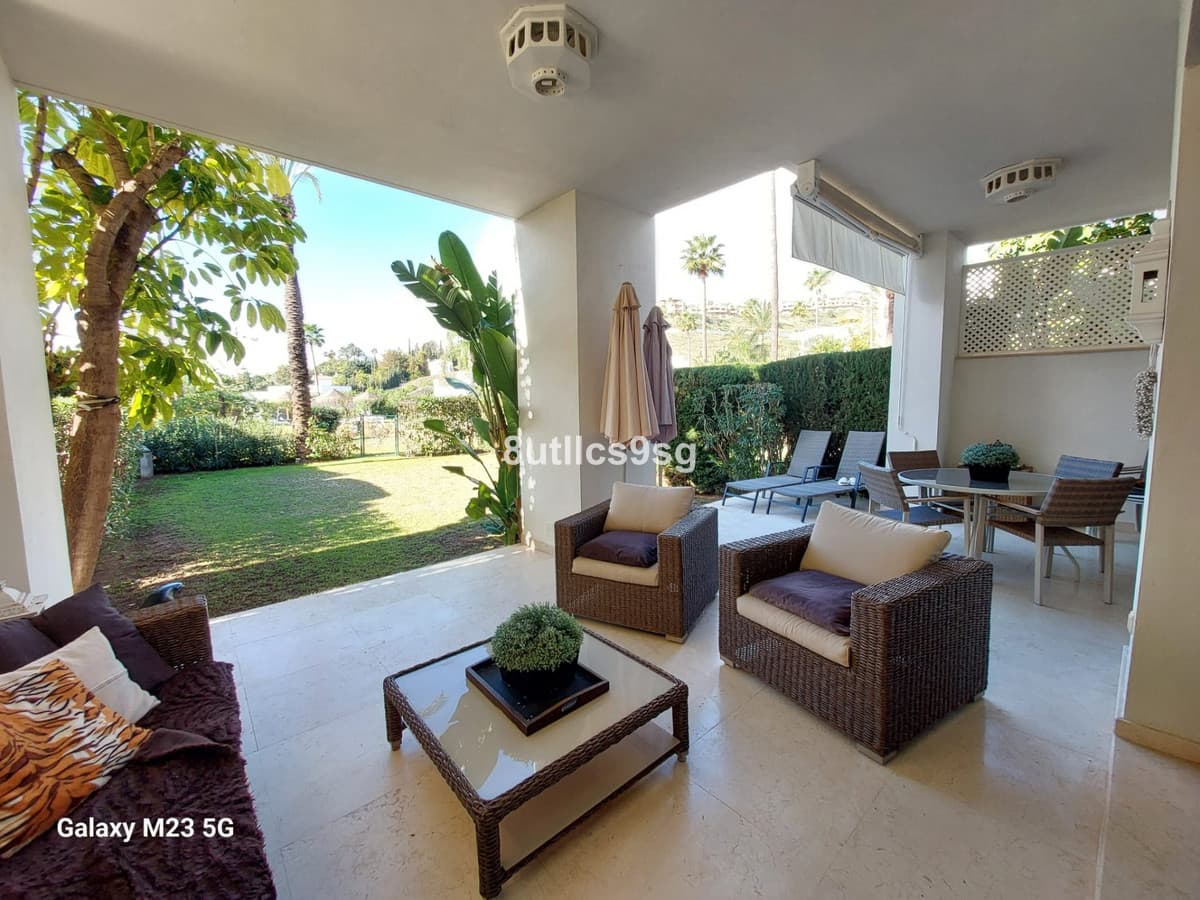Ground Floor Apartment in Benahavís — photo 3 of 10