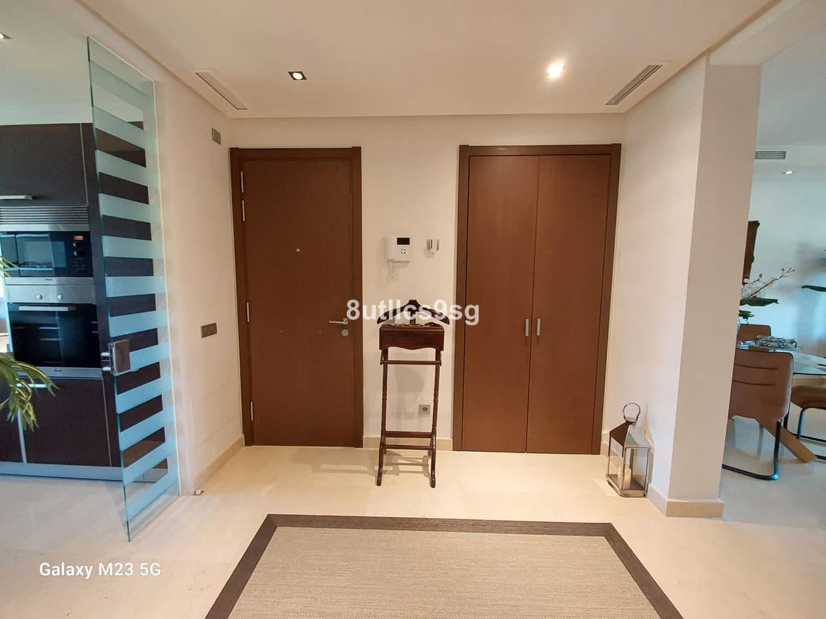 Ground Floor Apartment in Benahavís — photo 7 of 10