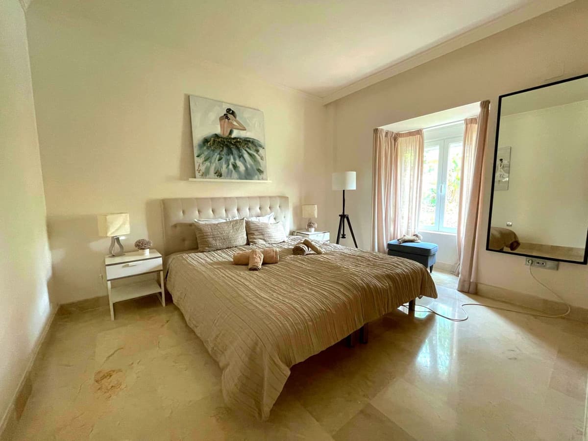 Middle Floor Apartment in Nueva Andalucía — photo 2 of 10