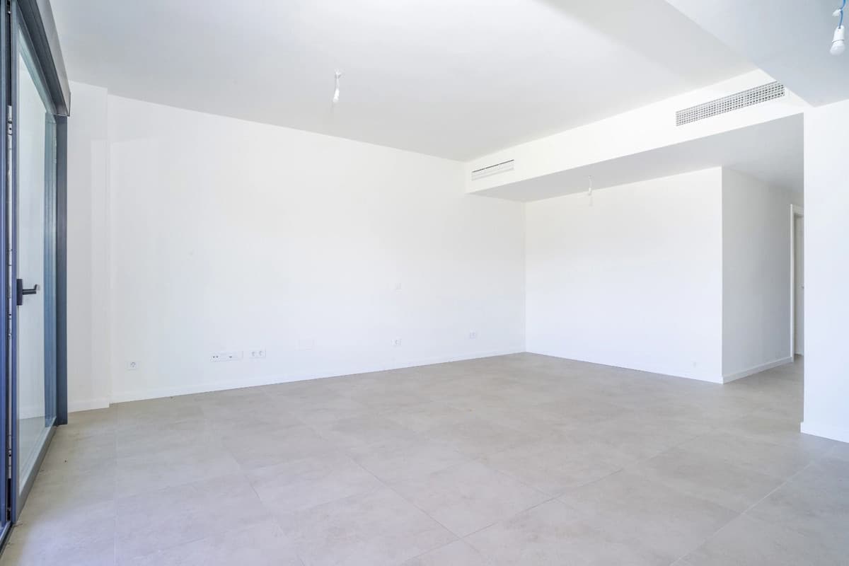Middle Floor Apartment in Torremolinos — photo 9 of 10