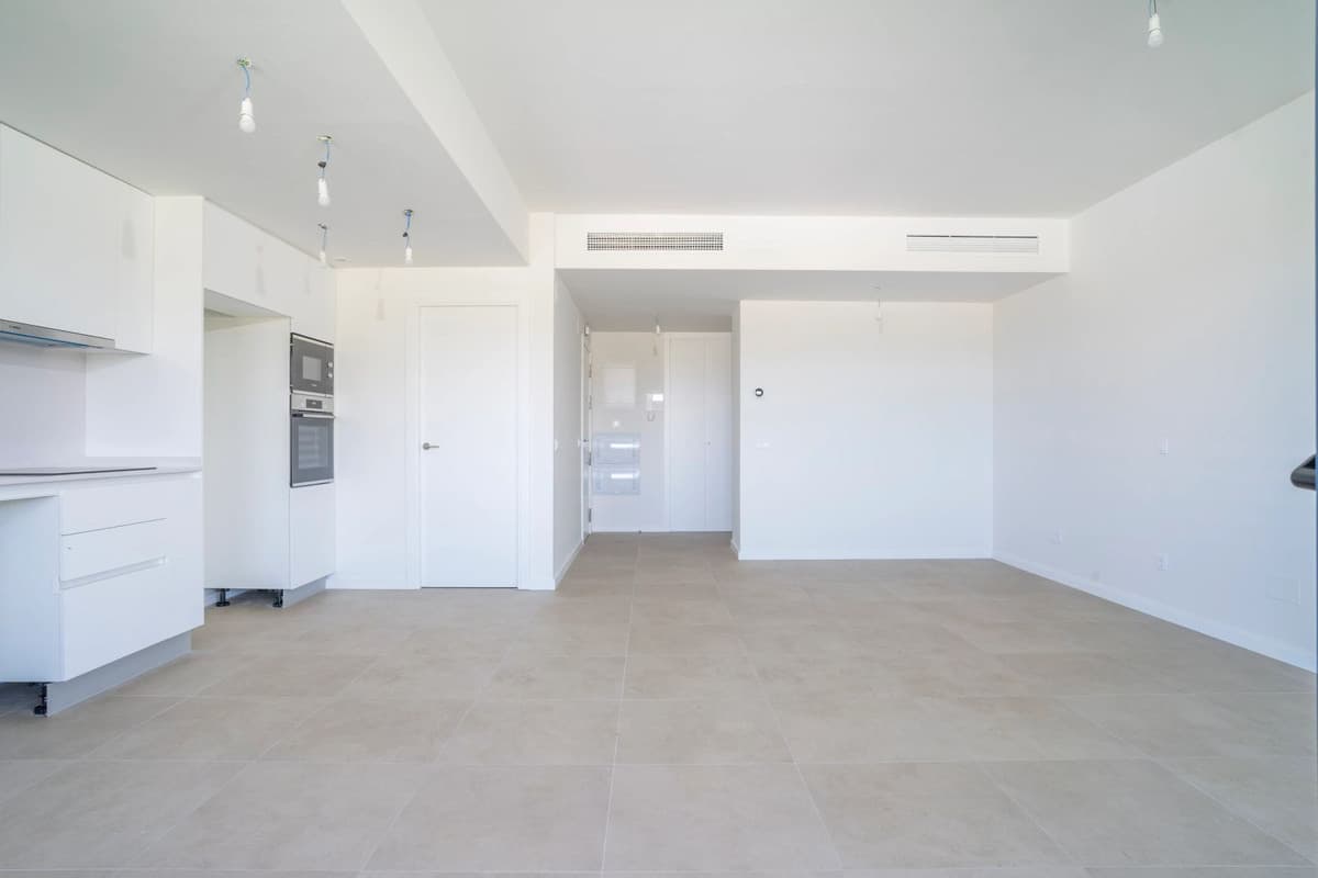 Middle Floor Apartment in Torremolinos — photo 7 of 10