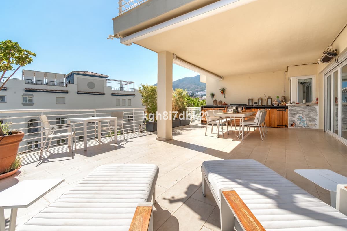 Middle Floor Apartment in Benalmadena — photo 5 of 10