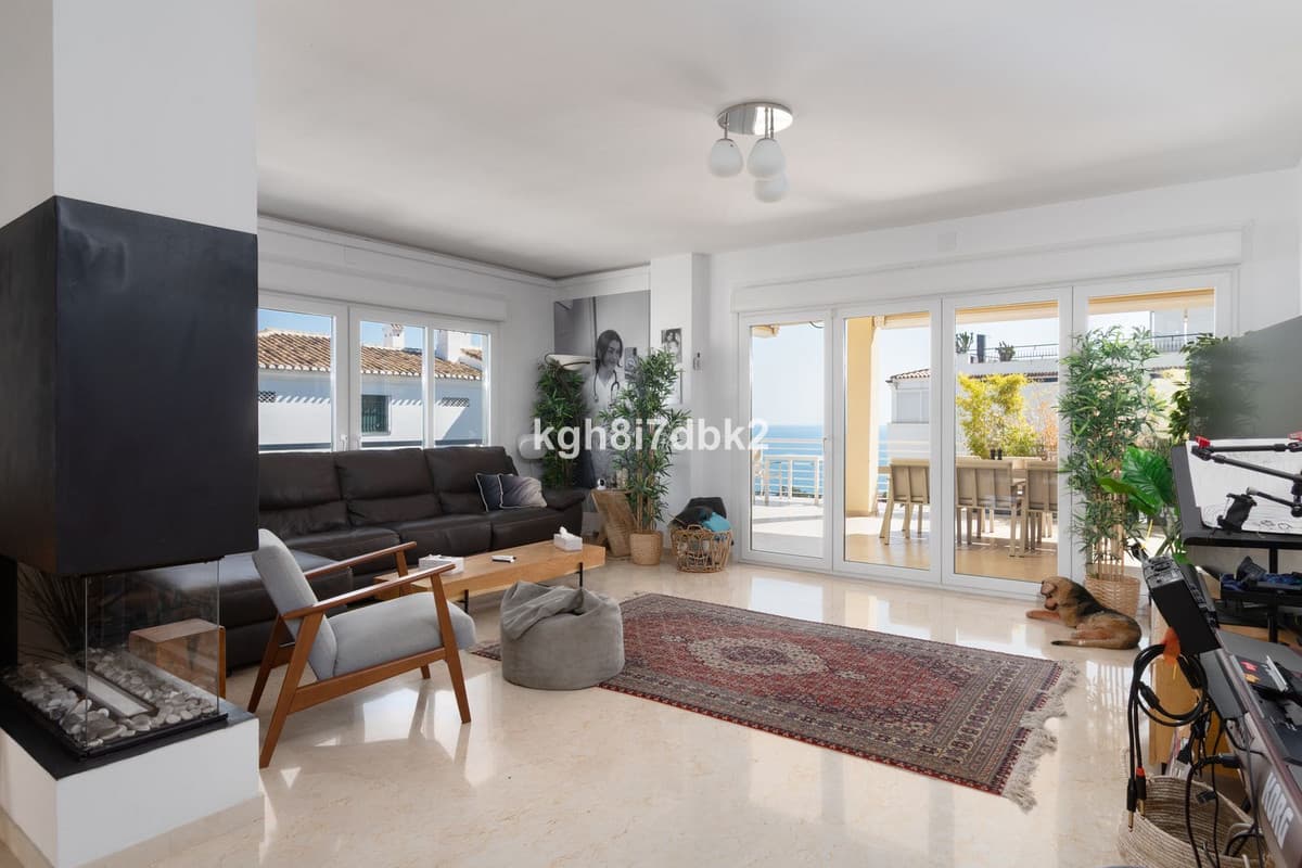 Middle Floor Apartment in Benalmadena — photo 8 of 10