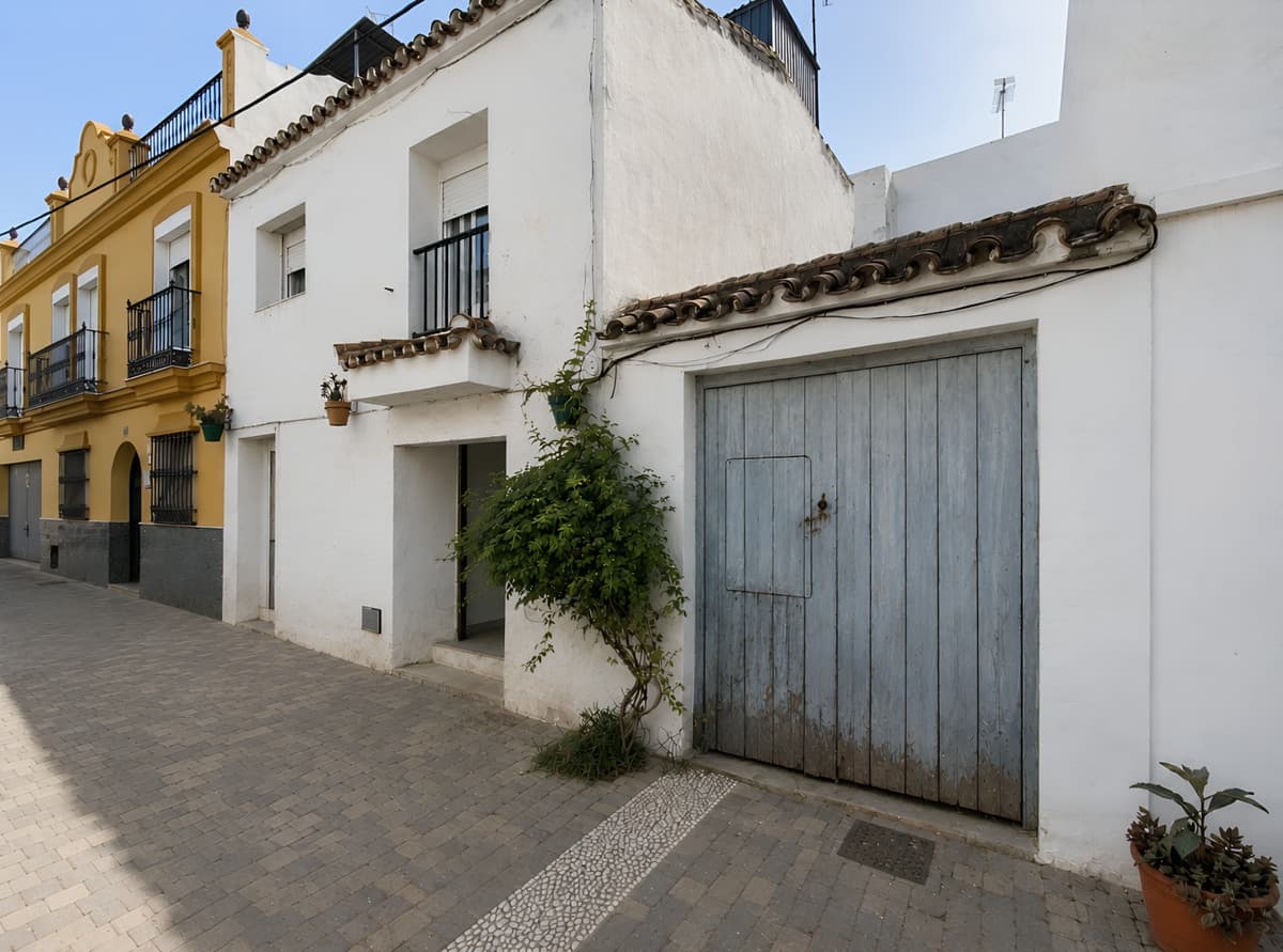 Townhouse in Estepona — photo 1 of 10