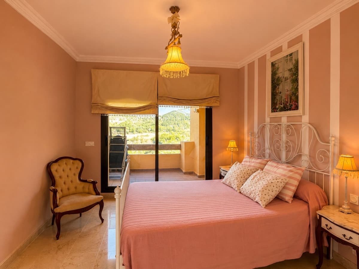 Middle Floor Apartment in Manilva — photo 10 of 10