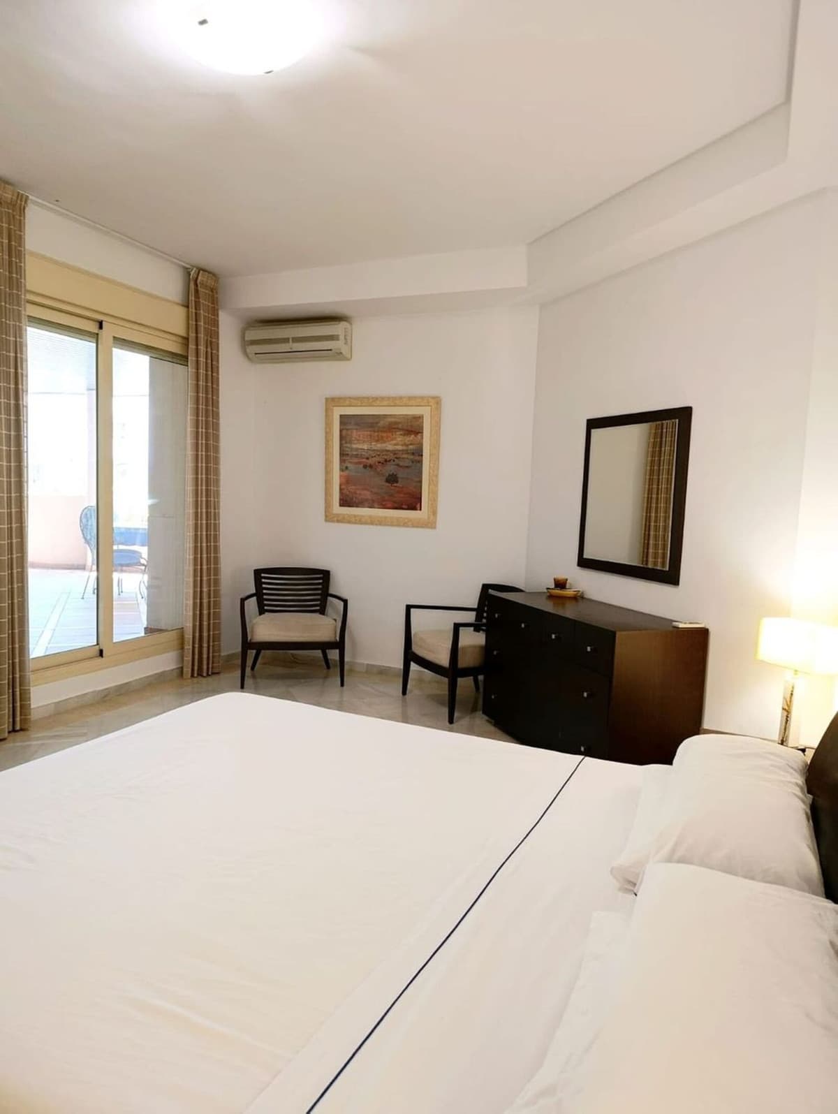 Middle Floor Apartment in Nueva Andalucía — photo 8 of 10