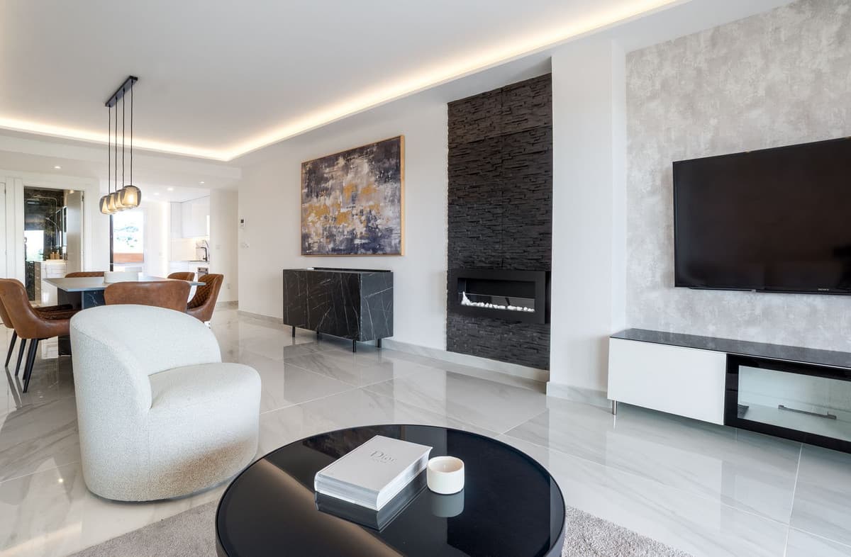 Middle Floor Apartment in Elviria — photo 8 of 10