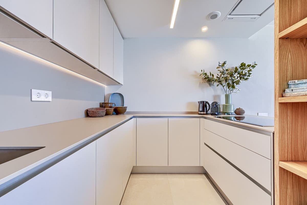 Middle Floor Apartment in Estepona — photo 10 of 10