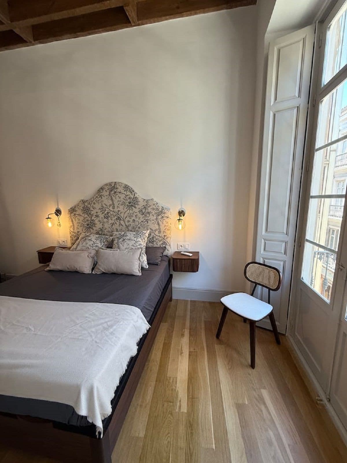 Middle Floor Apartment in Málaga Centro — photo 1 of 8