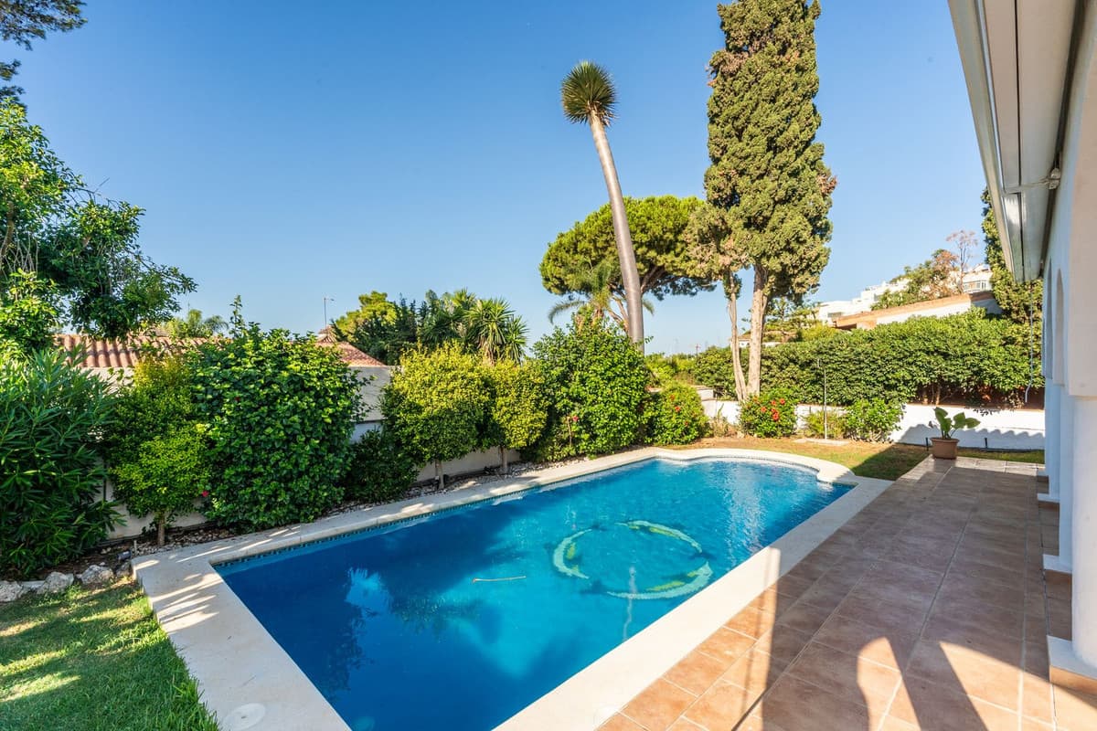 Detached Villa in Costabella — photo 8 of 10