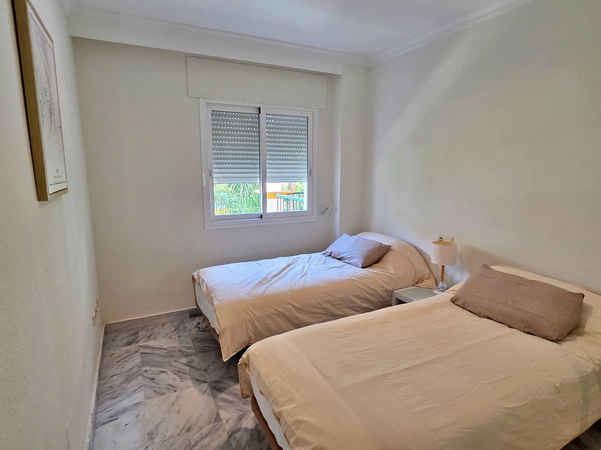 Middle Floor Apartment in Puerto Banús — photo 10 of 10