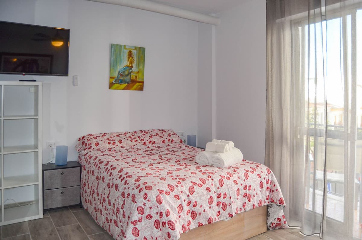 Middle Floor Apartment in Estepona — photo 5 of 10