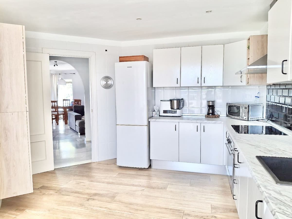 Middle Floor Apartment in Mijas Golf — photo 8 of 10