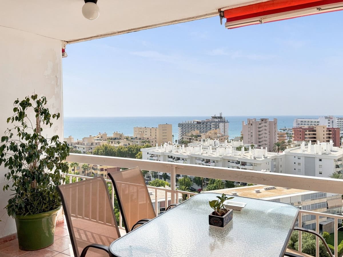 Top Floor Apartment in Montemar