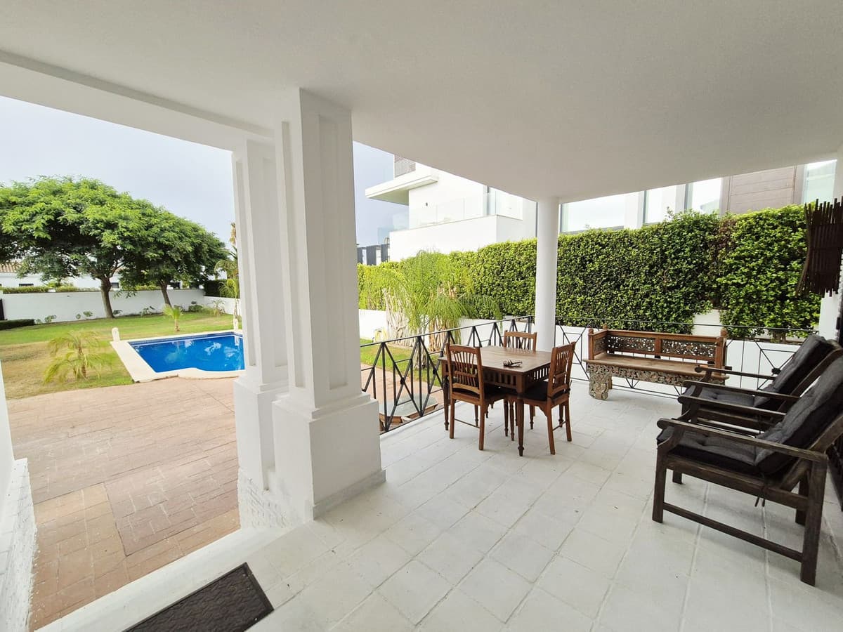 Detached Villa in Guadalmina Baja — photo 5 of 10
