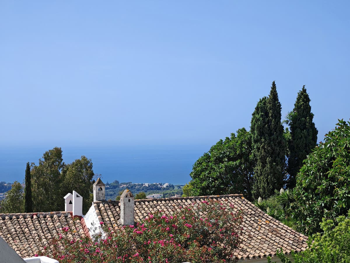 Townhouse in Altos de los Monteros — photo 1 of 10