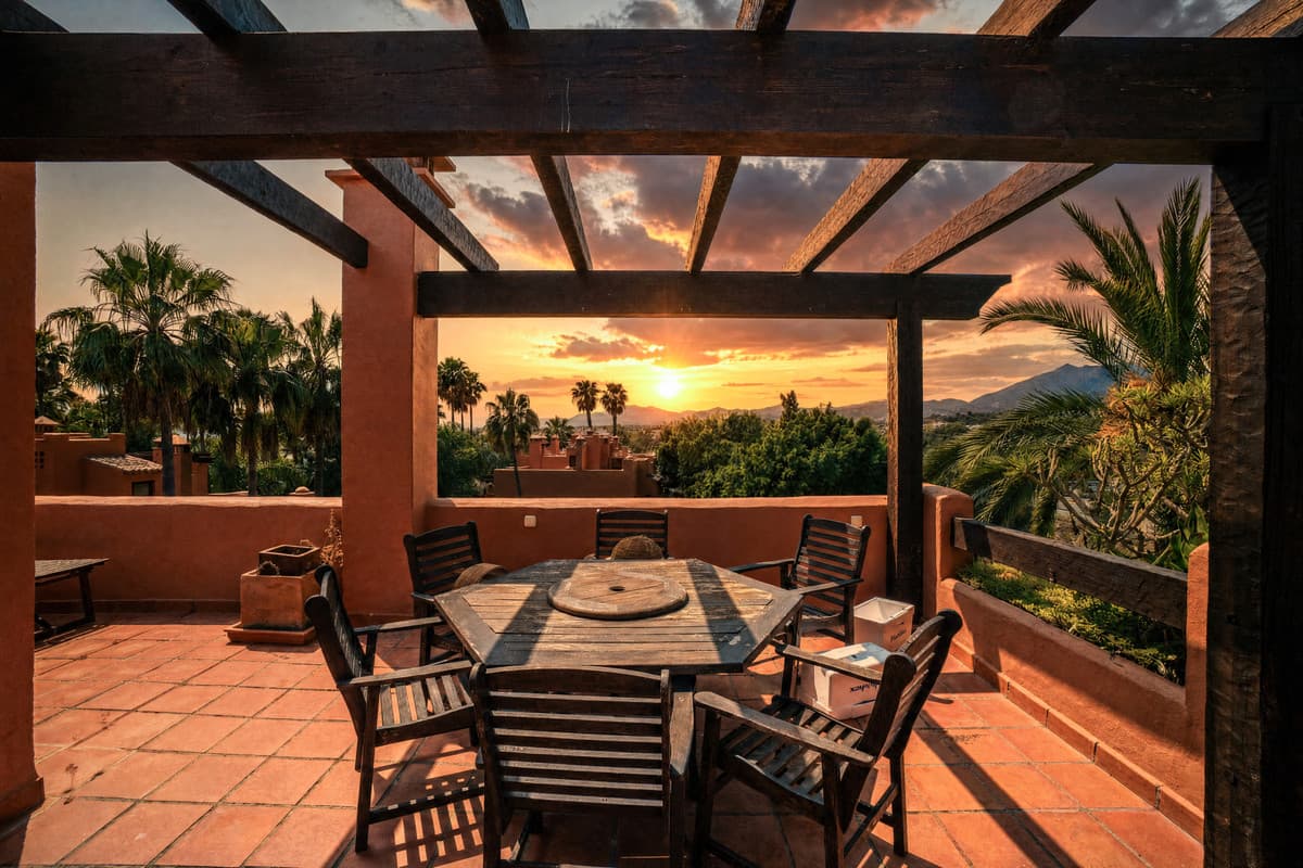 Townhouse in Marbella — photo 1 of 10