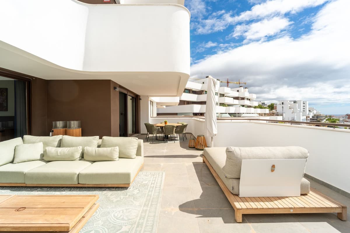 Middle Floor Apartment in Estepona — photo 2 of 10