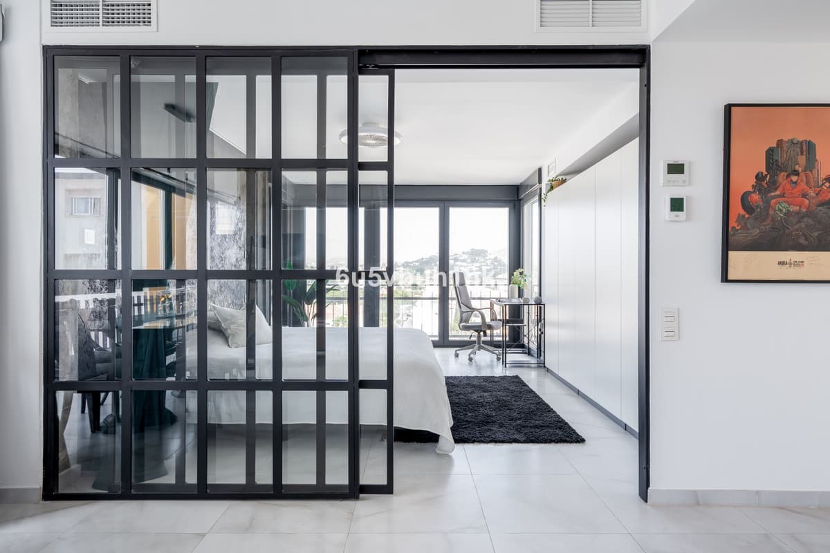 Middle Floor Apartment in Las Lagunas — photo 5 of 10