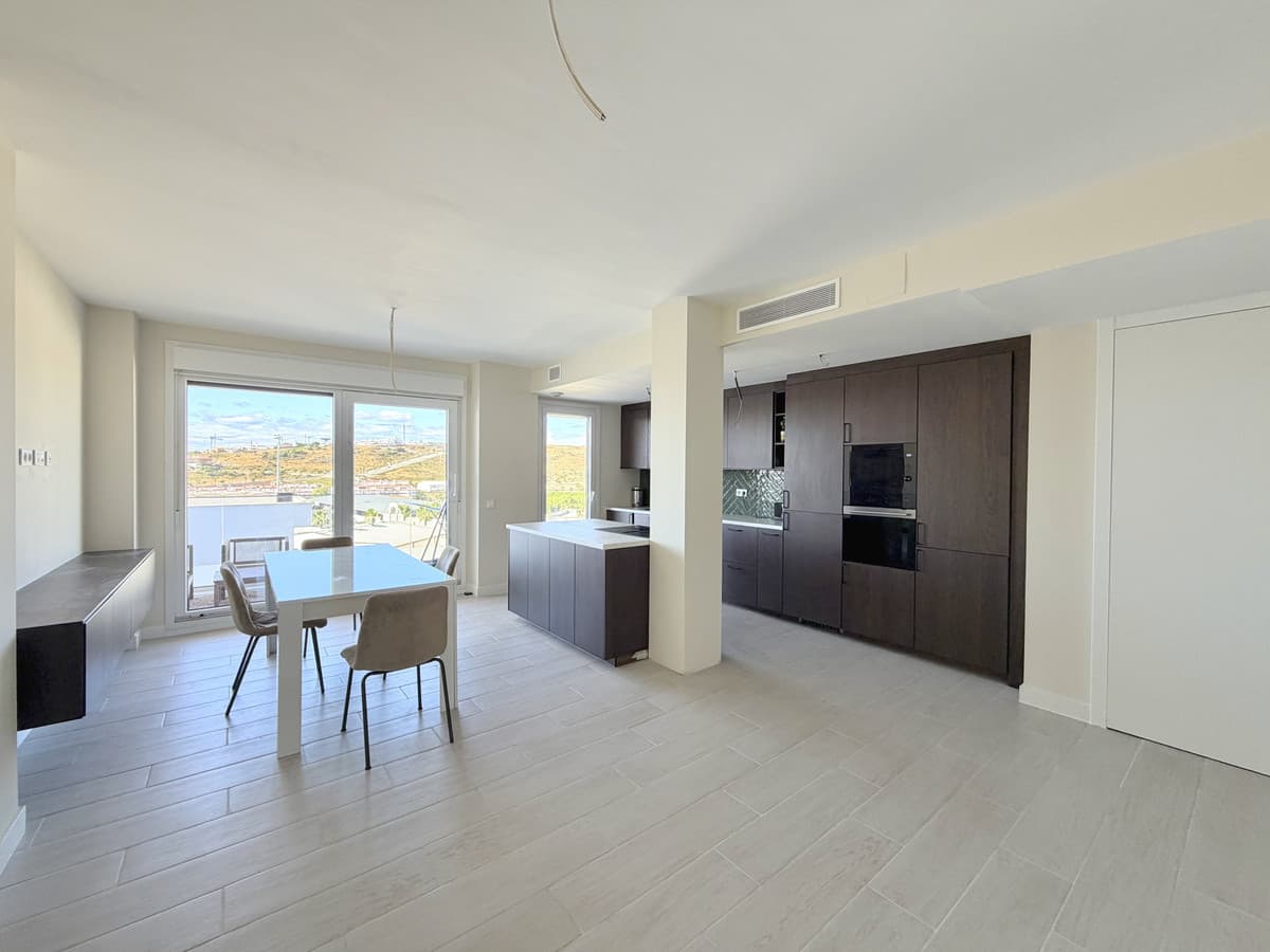 Middle Floor Apartment in Estepona — photo 6 of 10