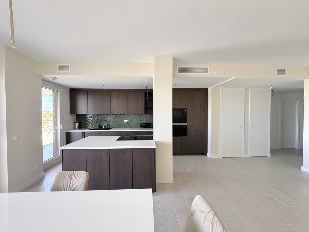 Middle Floor Apartment in Estepona — photo 9 of 10