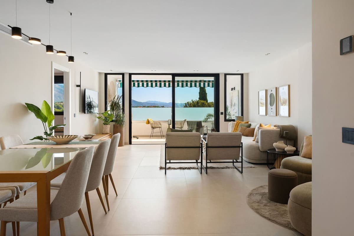 Middle Floor Apartment in Nueva Andalucía — photo 1 of 10
