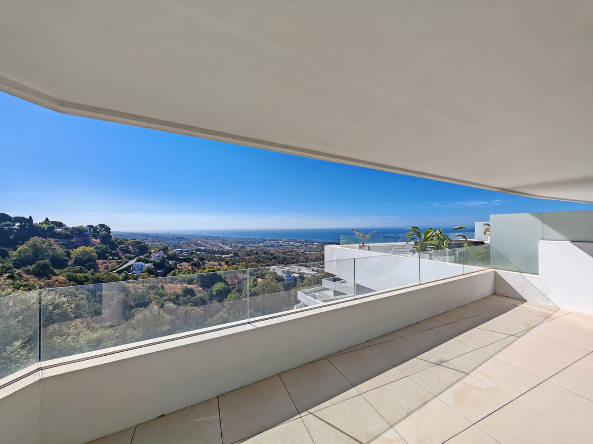 Middle Floor Apartment in Altos de los Monteros — photo 2 of 10