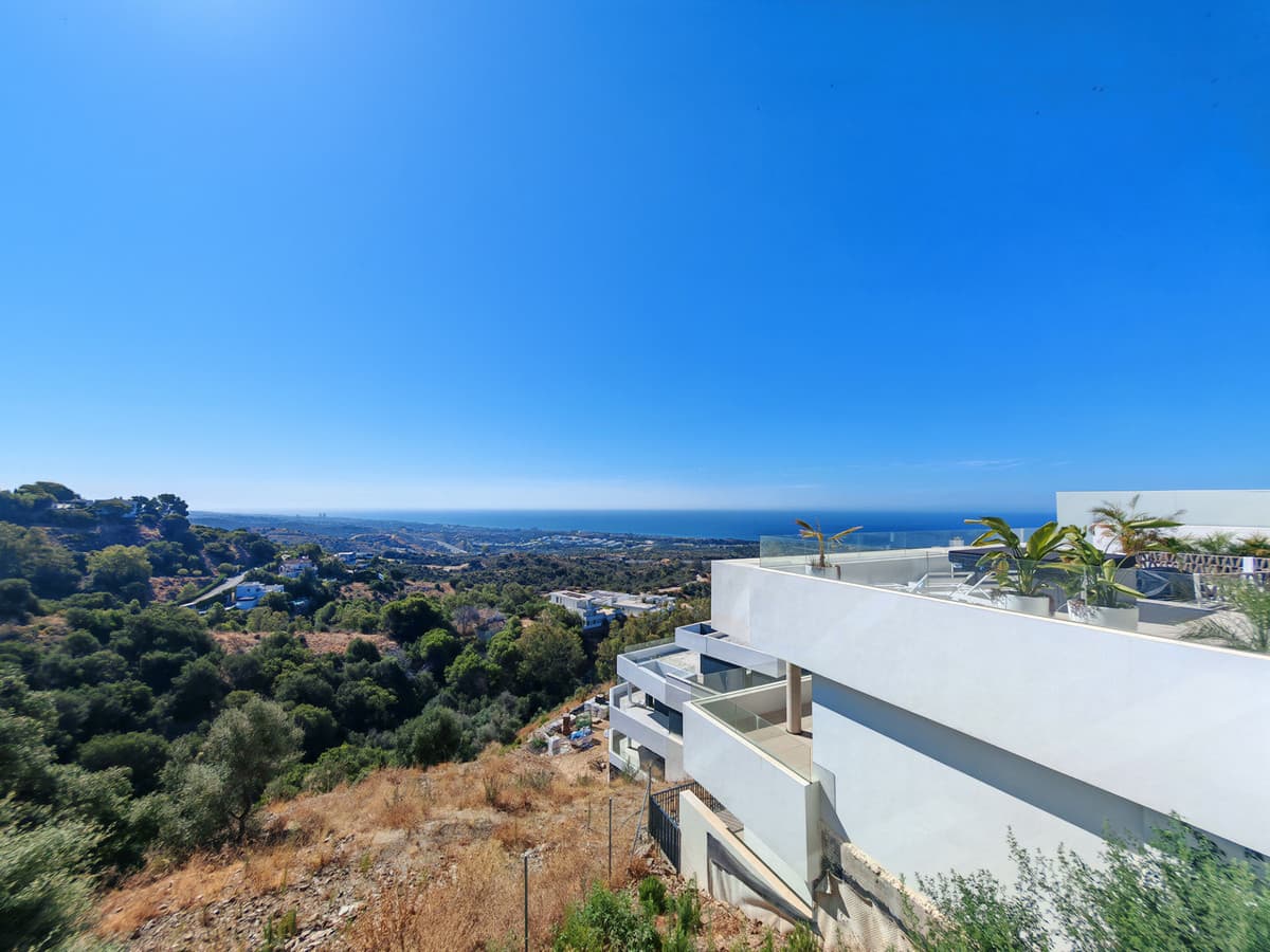 Middle Floor Apartment in Altos de los Monteros — photo 4 of 10
