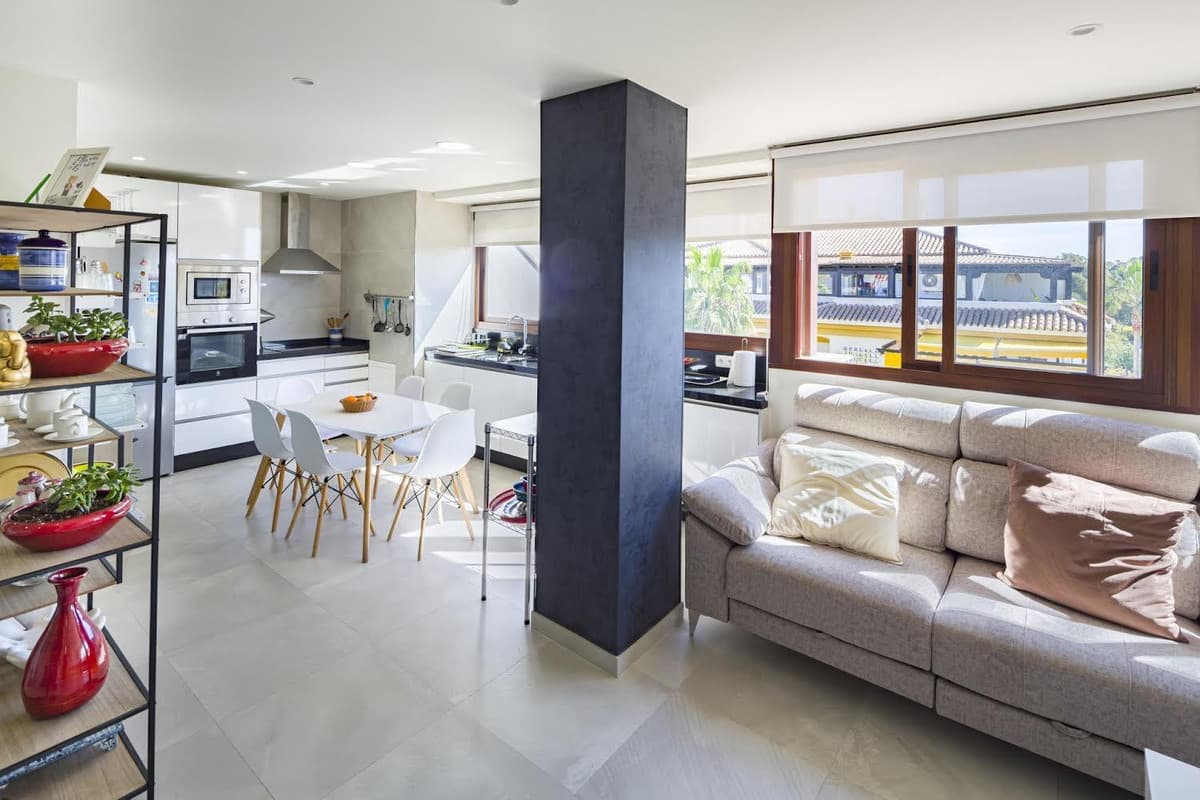 Middle Floor Apartment in Nueva Andalucía — photo 1 of 10