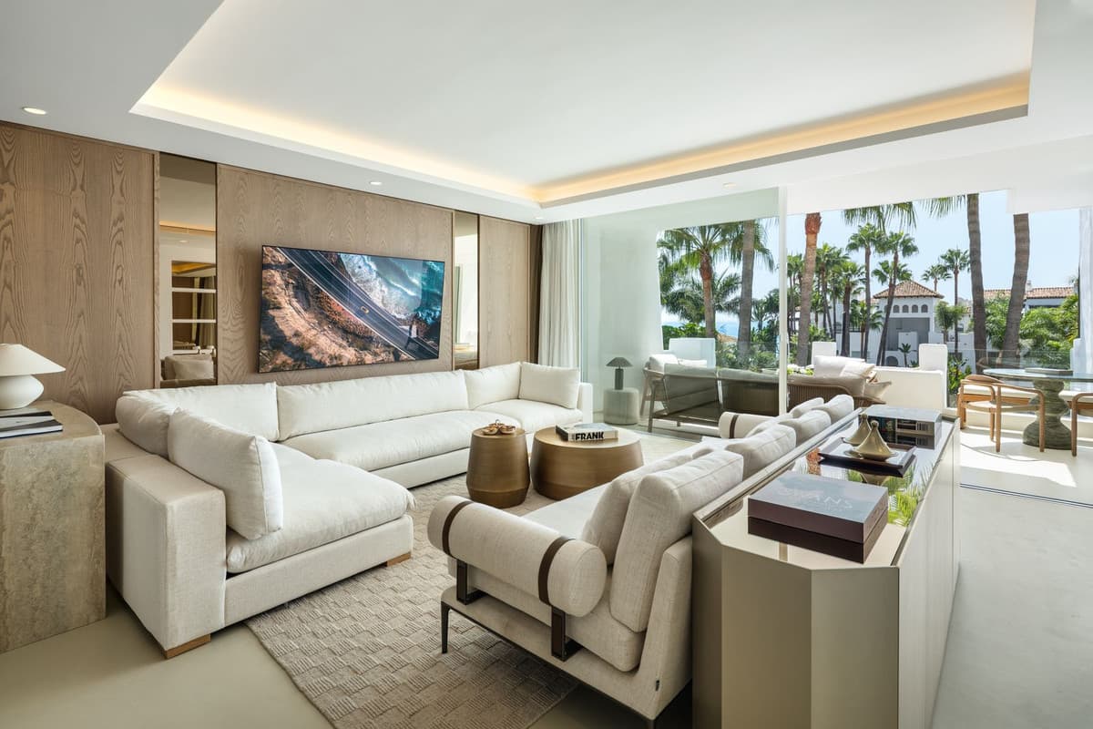 Penthouse Duplex in The Golden Mile — photo 6 of 10