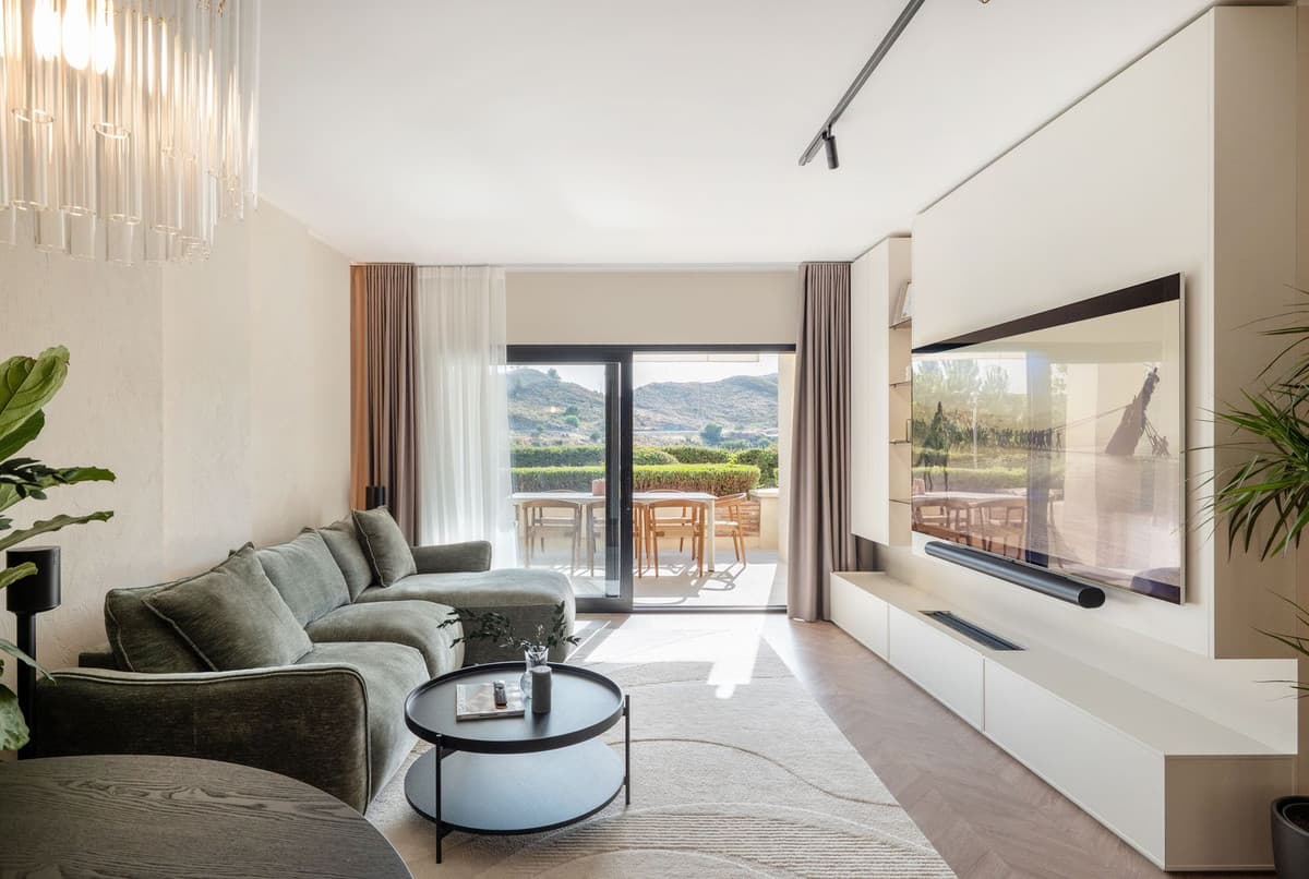 Ground Floor Apartment in Benahavís — photo 3 of 10