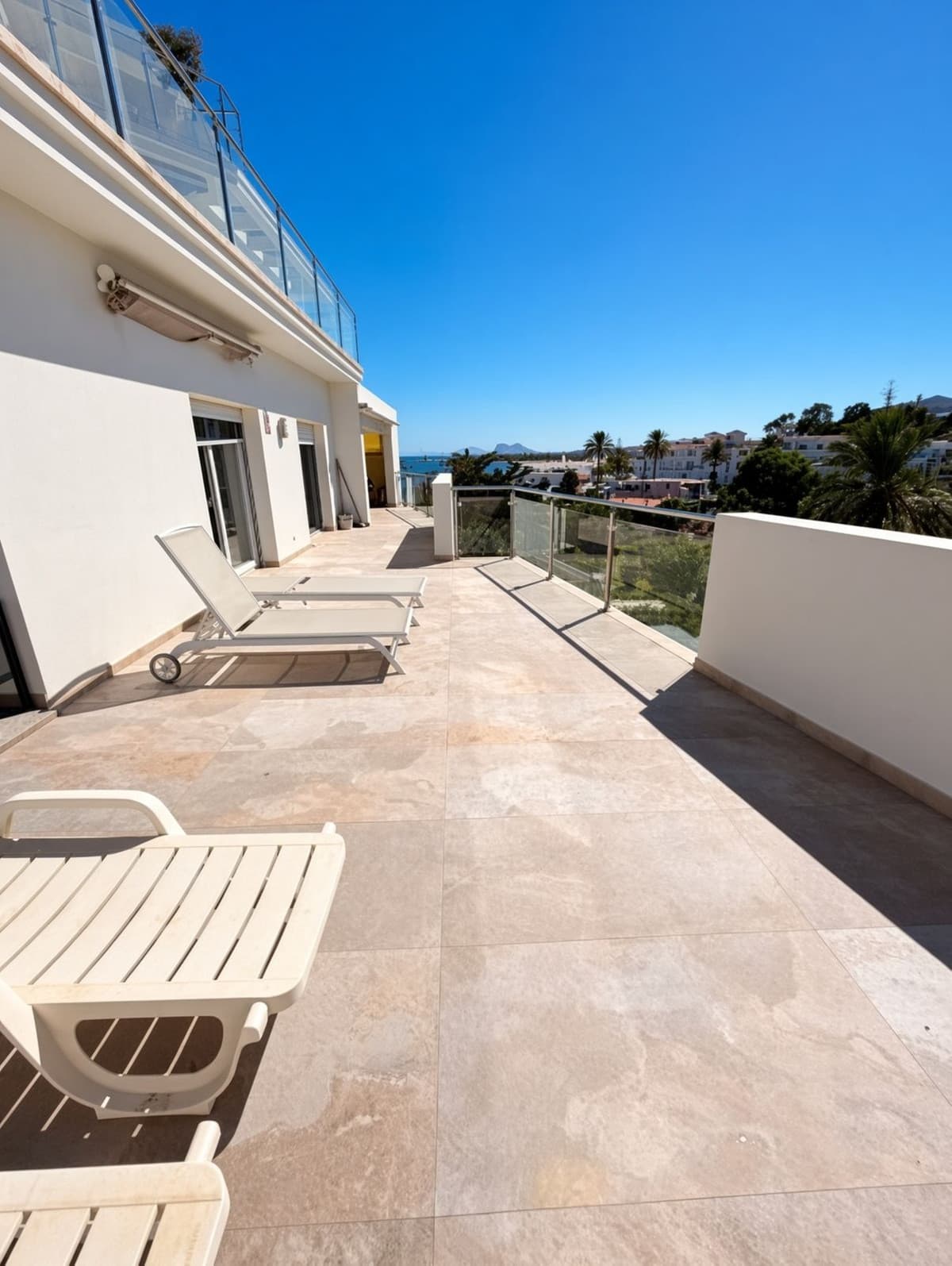 Middle Floor Apartment in Torreguadiaro — photo 4 of 10
