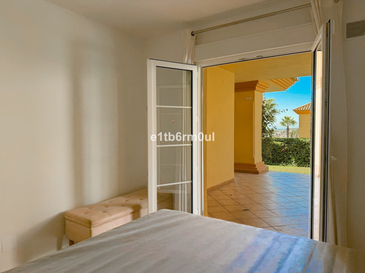 Ground Floor Apartment in Nueva Andalucía — photo 9 of 10