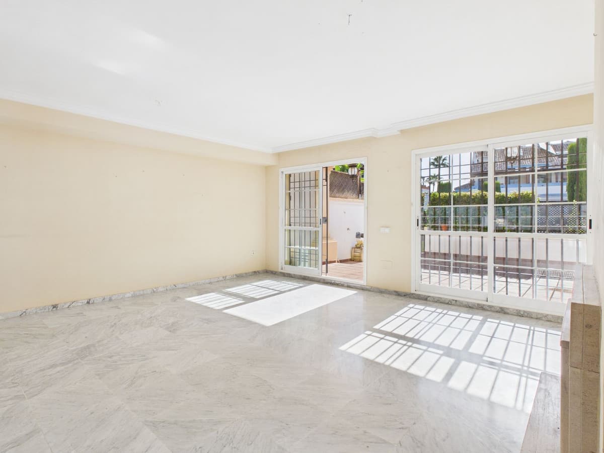 Townhouse in Marbella — photo 4 of 10