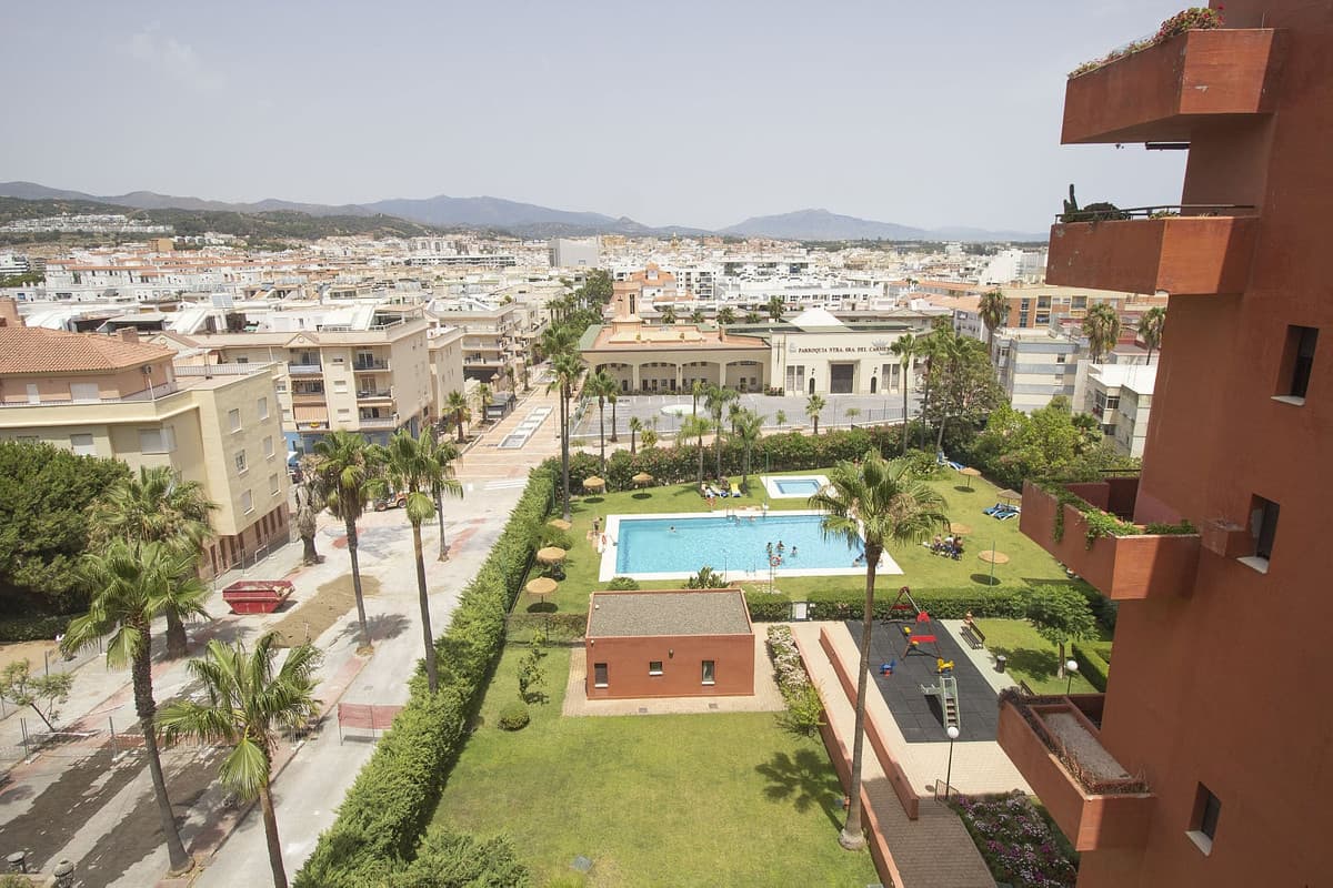 Middle Floor Apartment in Estepona