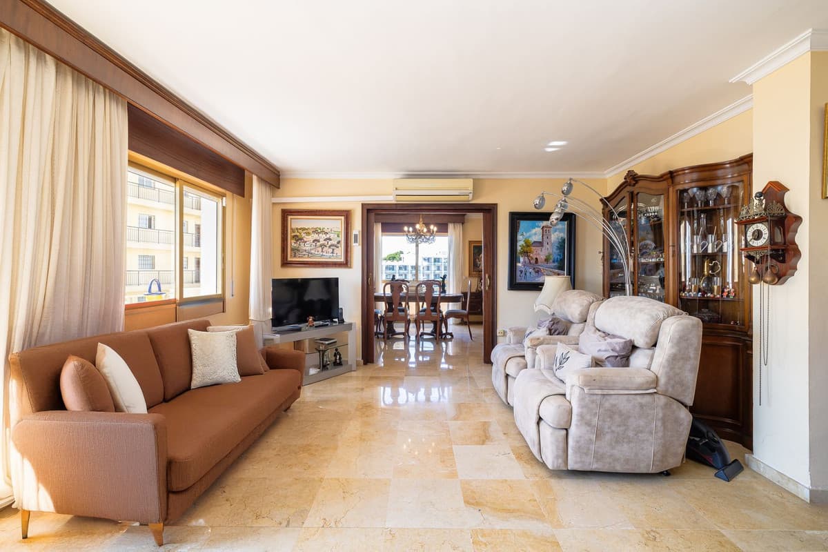 Middle Floor Apartment in Benalmadena — photo 7 of 10