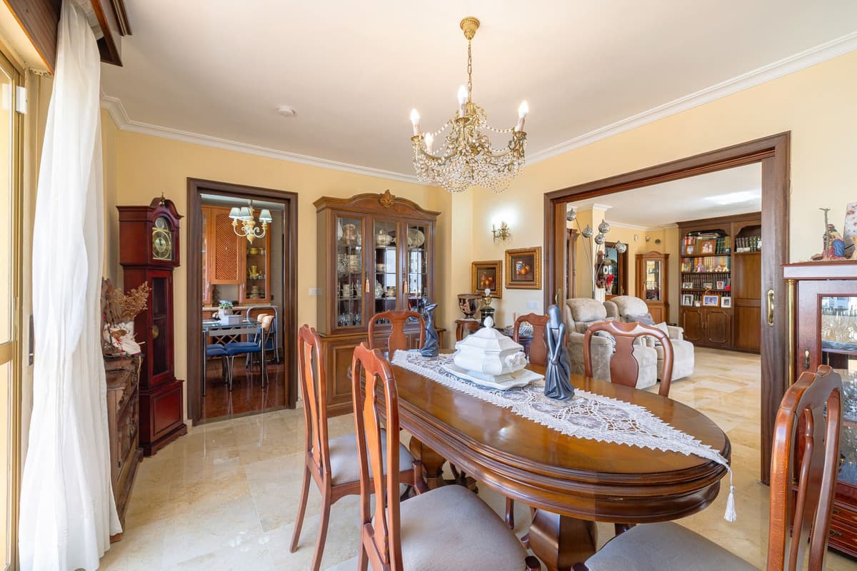 Middle Floor Apartment in Benalmadena — photo 9 of 10