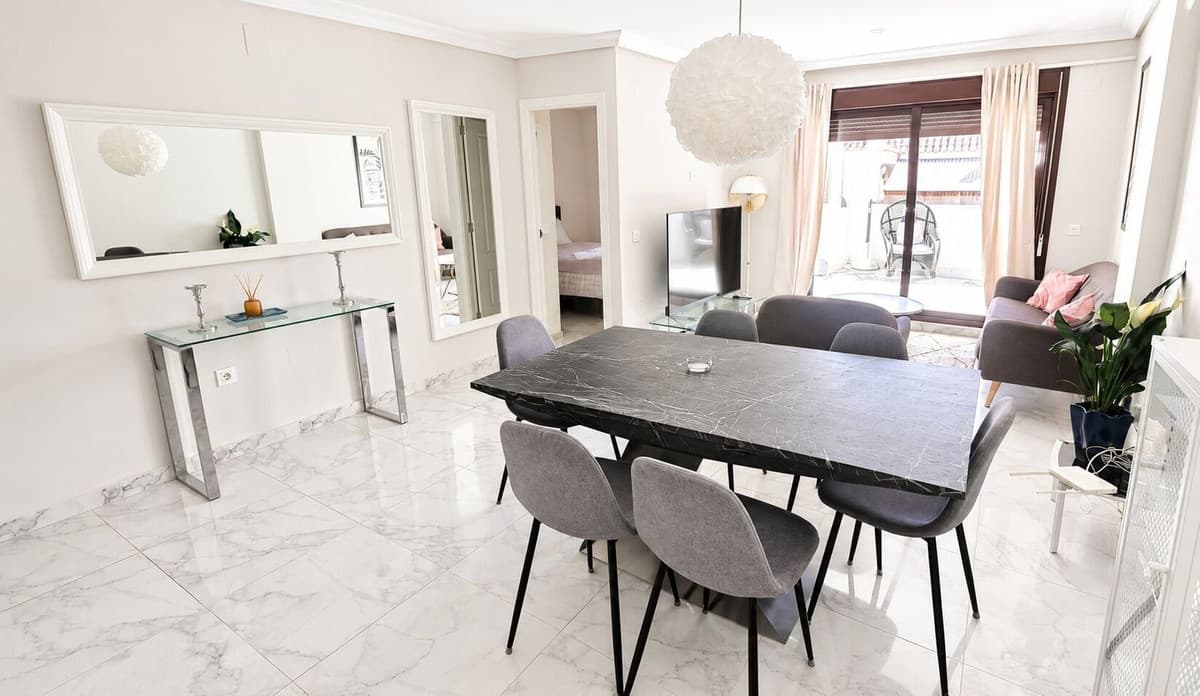Middle Floor Apartment in Nueva Andalucía — photo 4 of 10