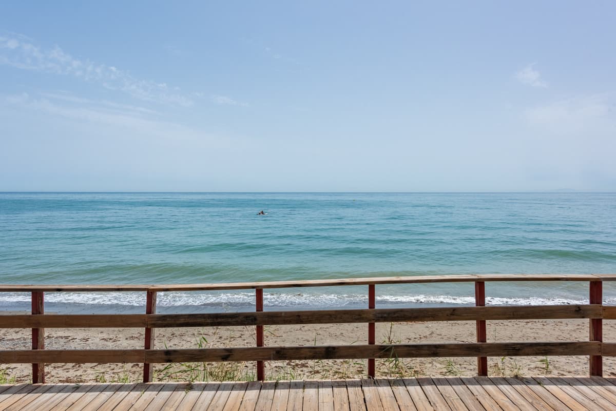 Townhouse in Estepona — photo 1 of 10