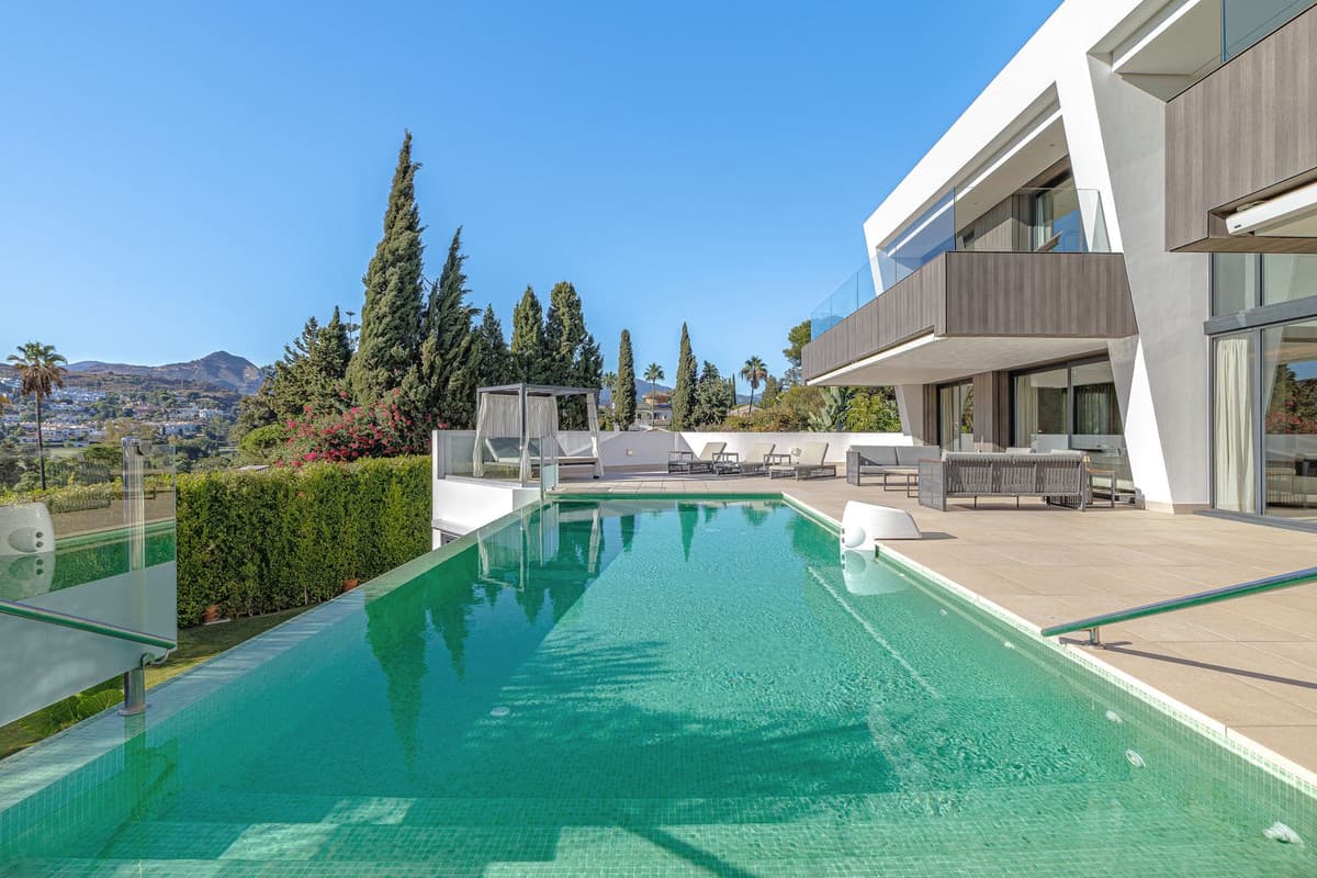 Detached Villa in El Paraiso — photo 10 of 10