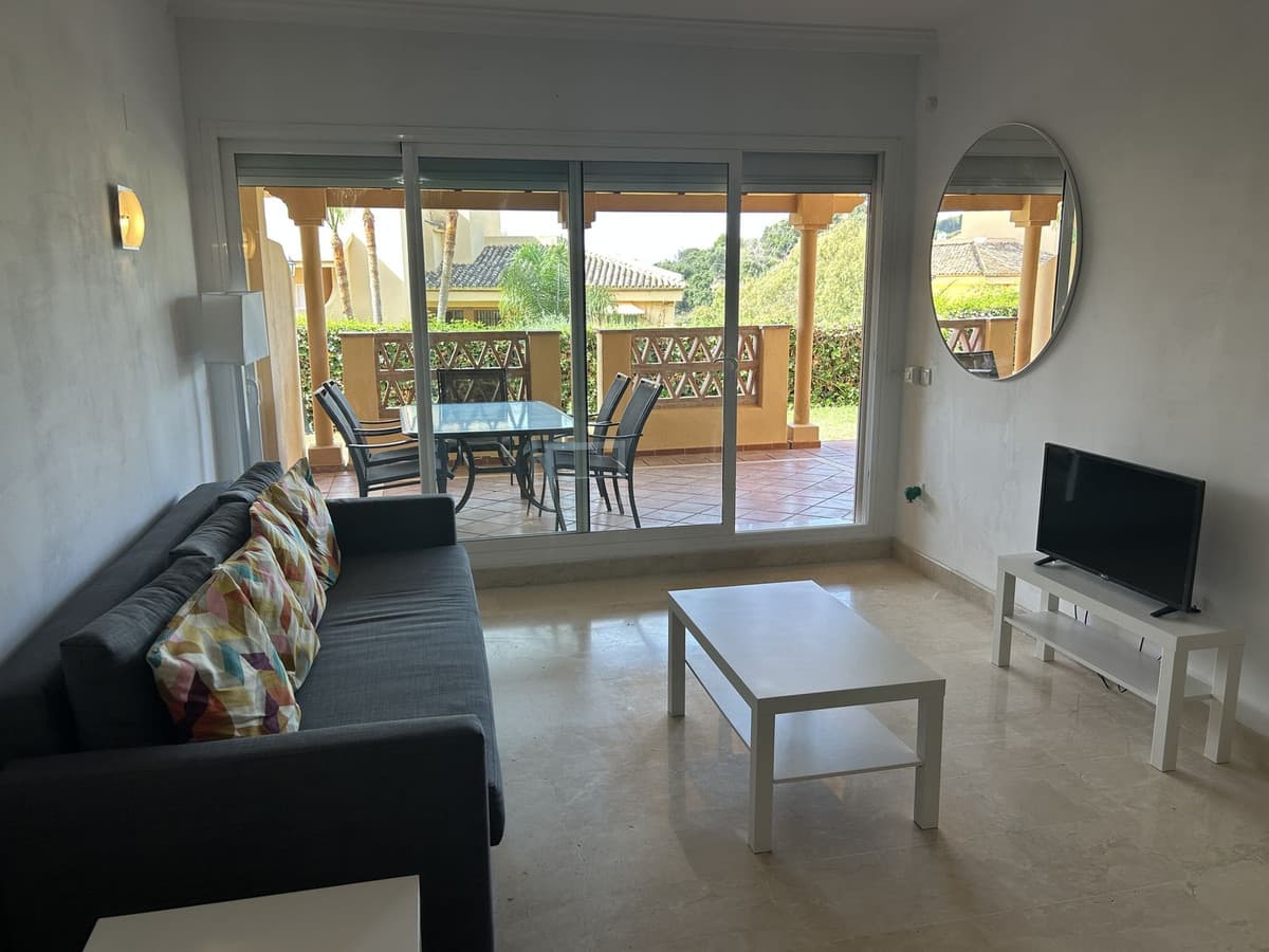 Ground Floor Apartment in Elviria — photo 5 of 10