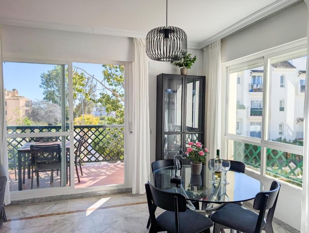 Middle Floor Apartment in Marbella — photo 6 of 10